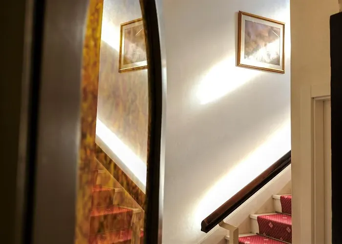 Hotel Consul 3*