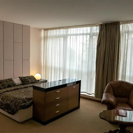 Hotel Consul 3*