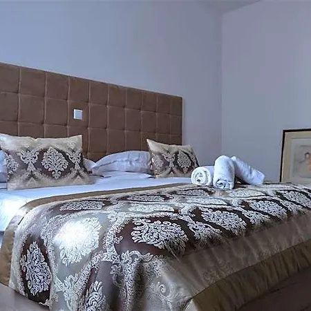 Hotel Consul 3*