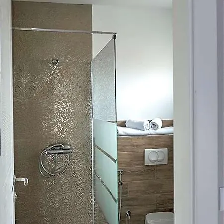 Consul فندق سبليت