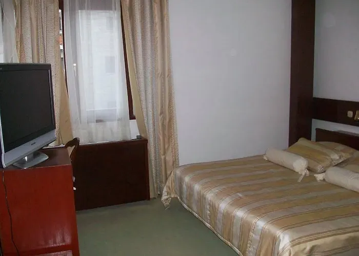 Ξενοδοχείο Consul